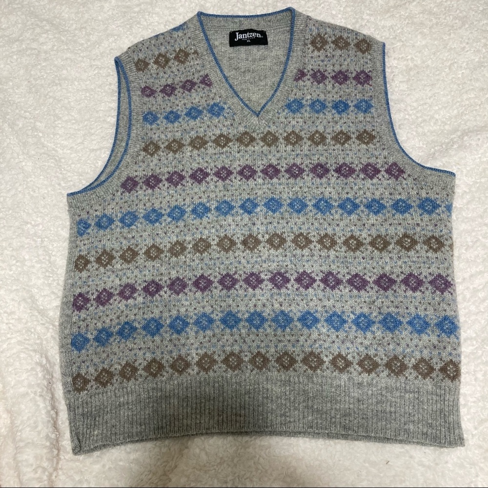 Trendy Wool vintage sweater vest